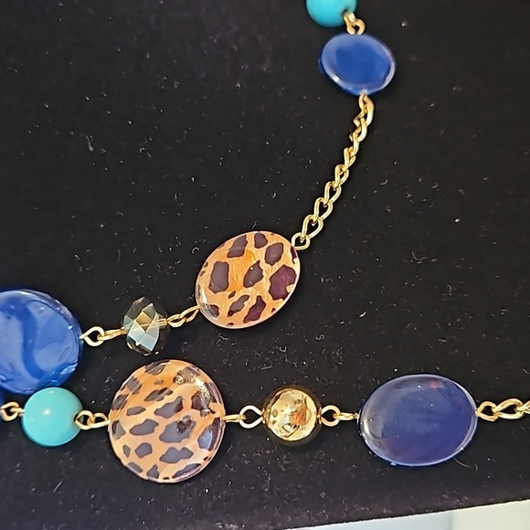 36"L Glass, Lucite, Metal & Stone Beads on Goldtone Chain w/ 3"Ext - Picture 8 of 8